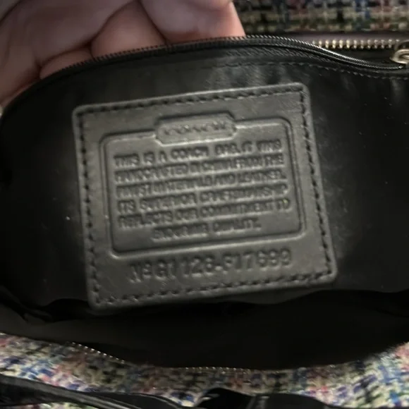 Coach Tweed Shoulder Bag with Black Trim - Picture 10 of 16